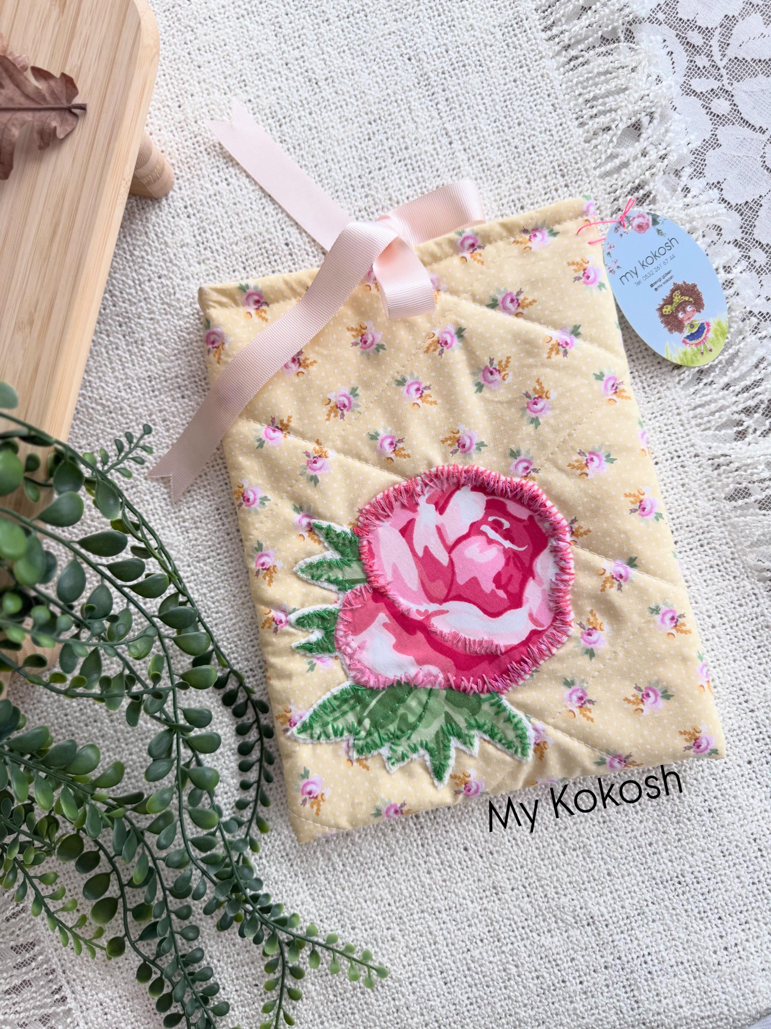 Калъф за книга с роза